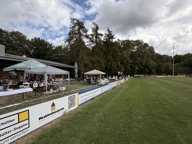 Impression vom Tag der offenen T&uuml;r und vom Floh- und Hobbyk&uuml;nstlermarkt